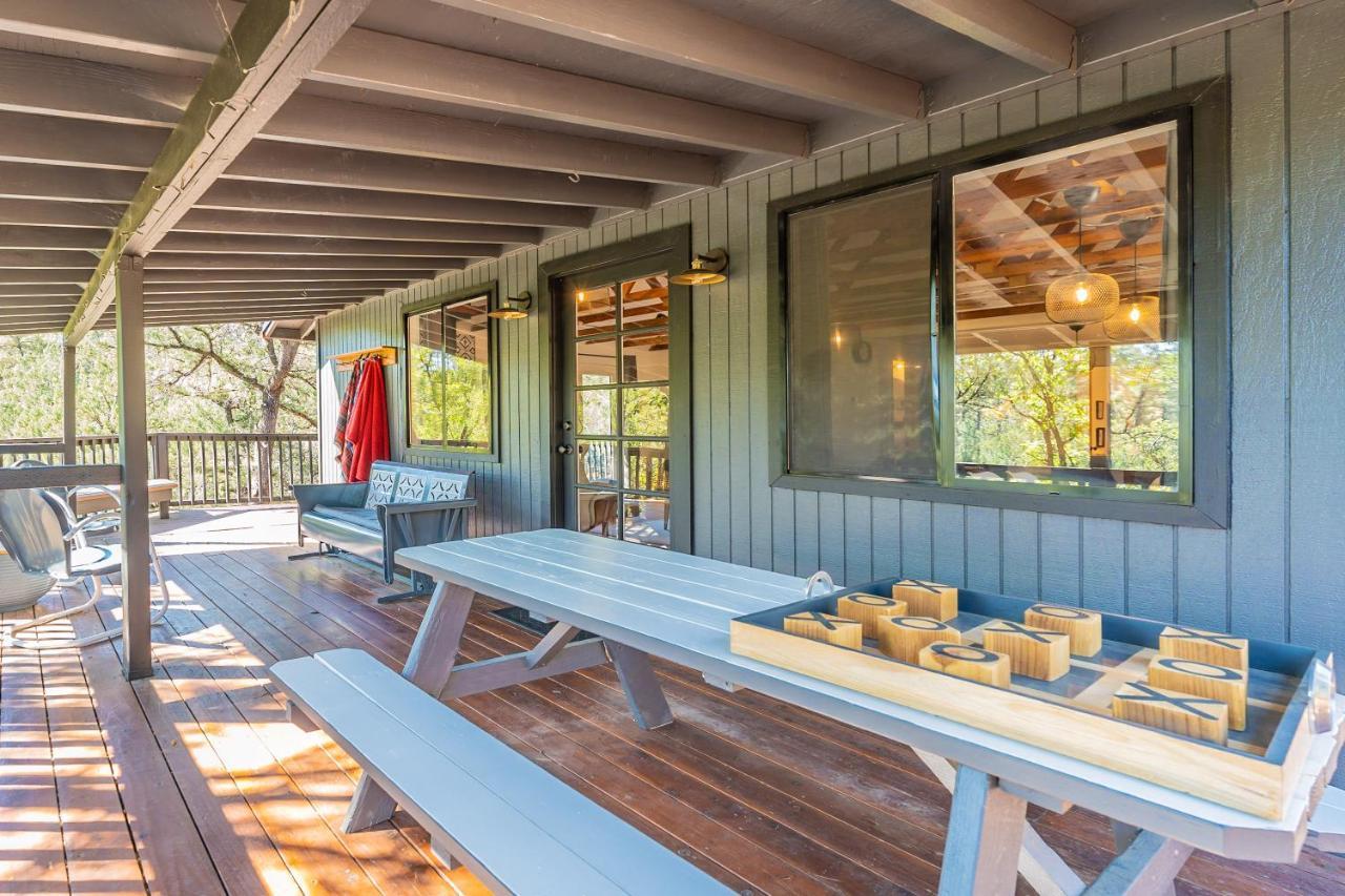 The Pine House - Cozy Mid-Century Modern, Pet-Friendly Villa Kültér fotó